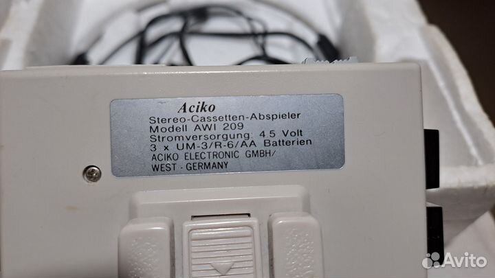 Кассетный плеер с наушниками