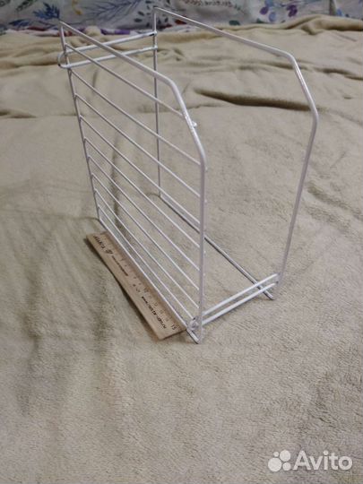 Металлическая полочка для кухни или ванной