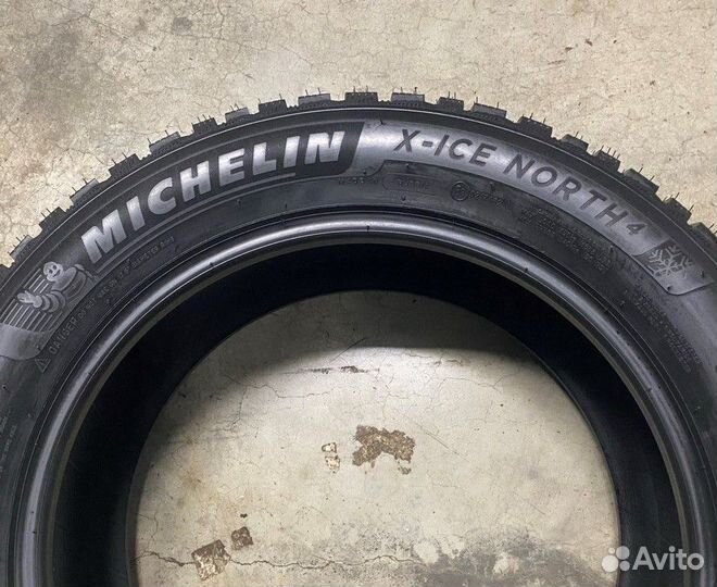 Michelin X-Ice North 4 215/55 R17 98T