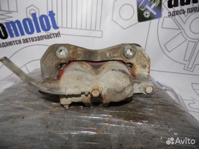 Суппорт передний левый Kia Sorento I BL