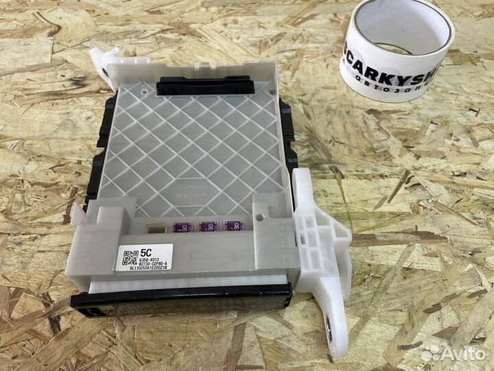 Блок предохранителей салонный Toyota Corolla 210