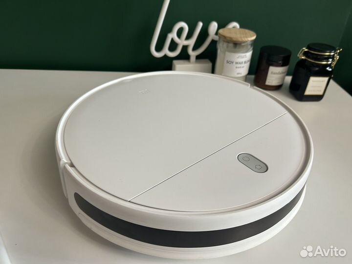 Робот пылесос Xiaomi Mi Robot Vacuum Mop Essential