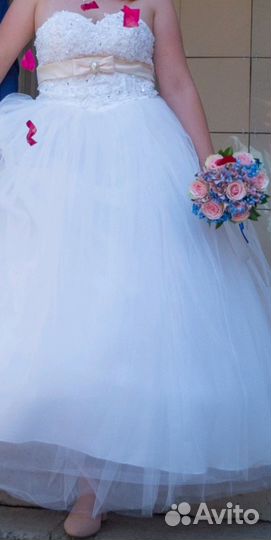 Свадебное платье