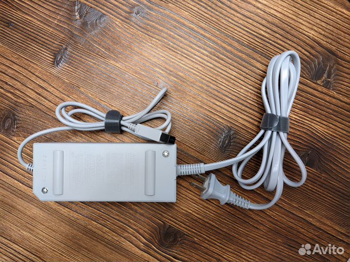 Блок питания Nintendo Wii