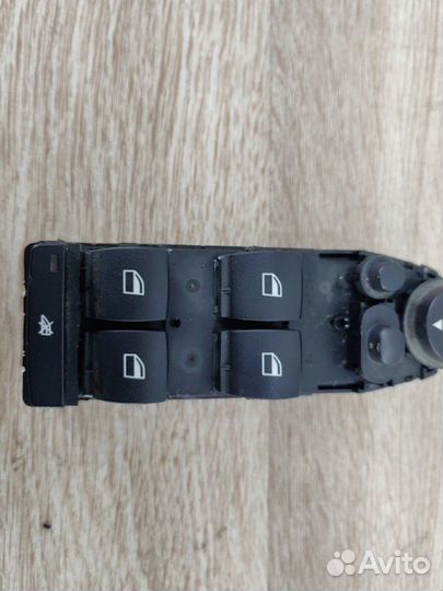 Кнопка стеклоподъемника передняя правая Bmw X5 E70