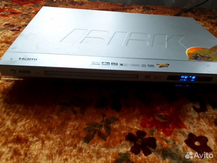 DVD плеер bbk dv718si
