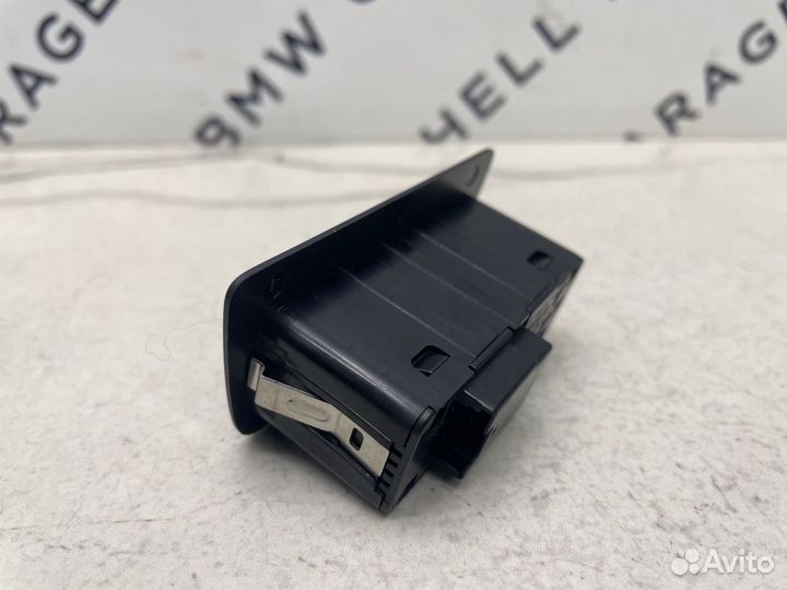 Кнопка закрытия багажника Bmw F01 F02 F10 G20 G30