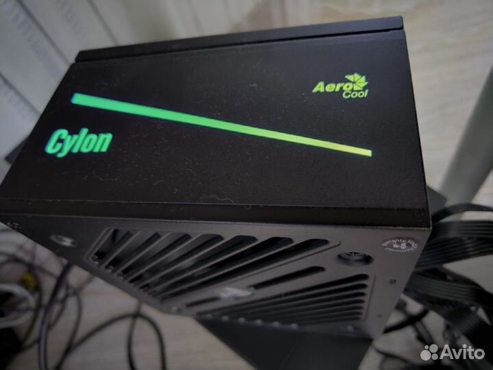 Блок питания Aerocool Cylon 700W