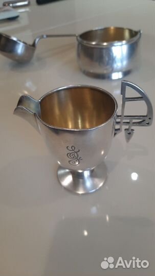 Молочник соусник, серебро 84 пр