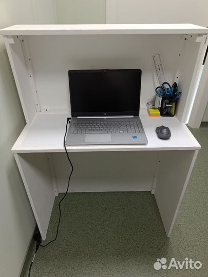 Стойка ресепшн