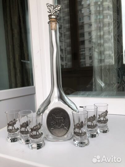 Подарочный набор для водки Олень: графин, 6 стопок