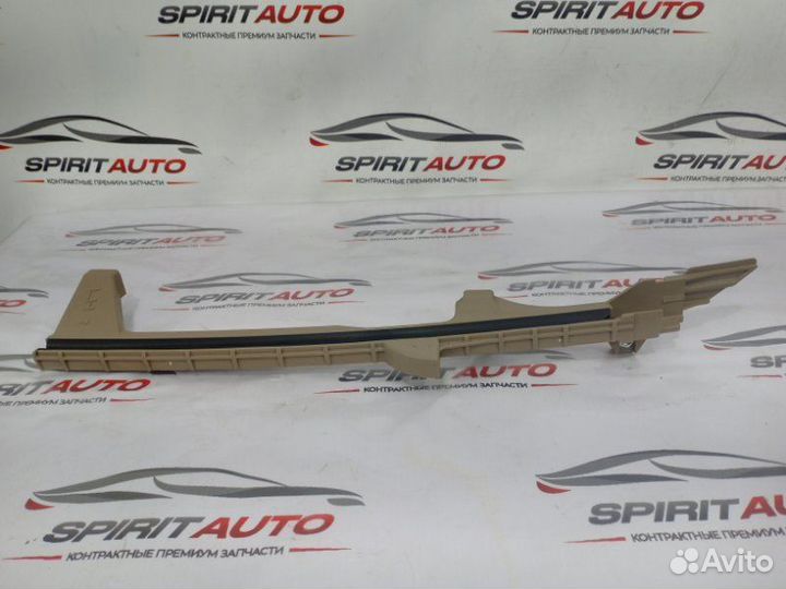 Направляющая стекла двери задняя левая Kia Sorento