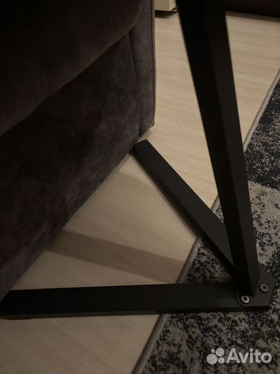 Журнальный столик