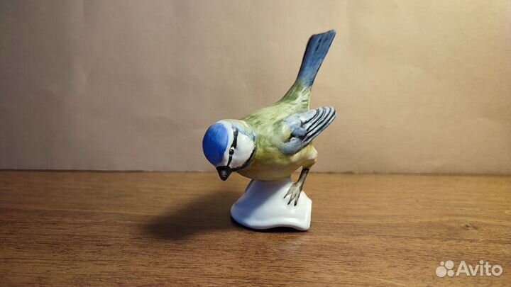 Фарфоровая статуэтка 