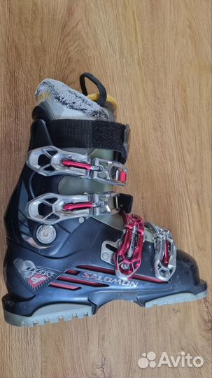 Горнолыжные ботинки женские Salomon