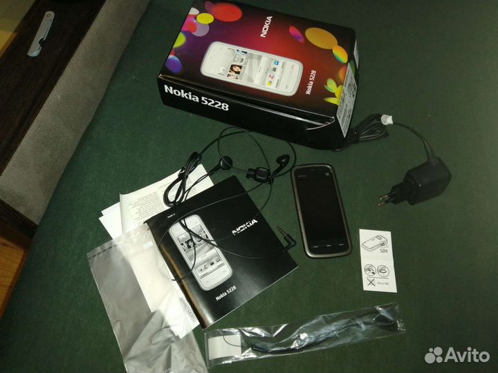 Телефон Nokia 5228