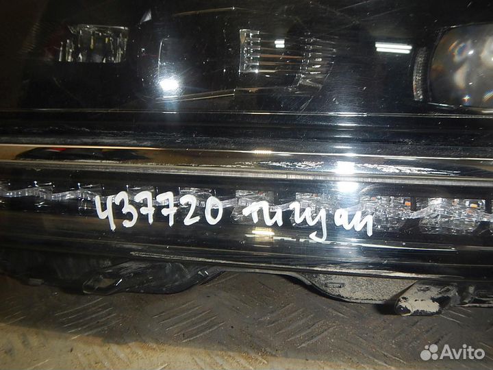 Фара левая Volkswagen Tiguan