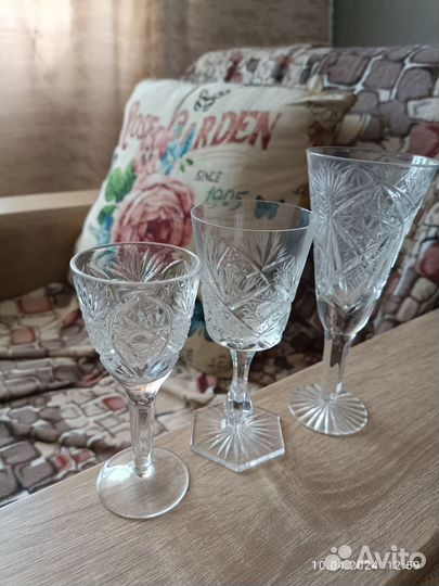 Хрустальные фужеры и рюмки