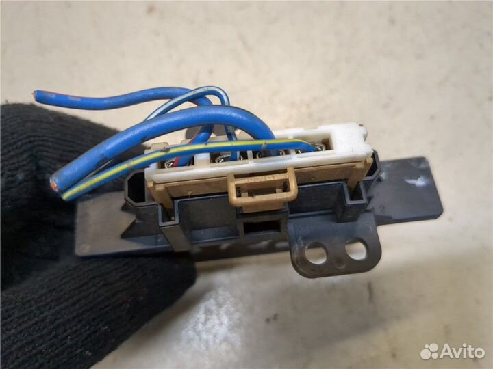 Сопротивление отопителя Nissan Primera P11, 1996