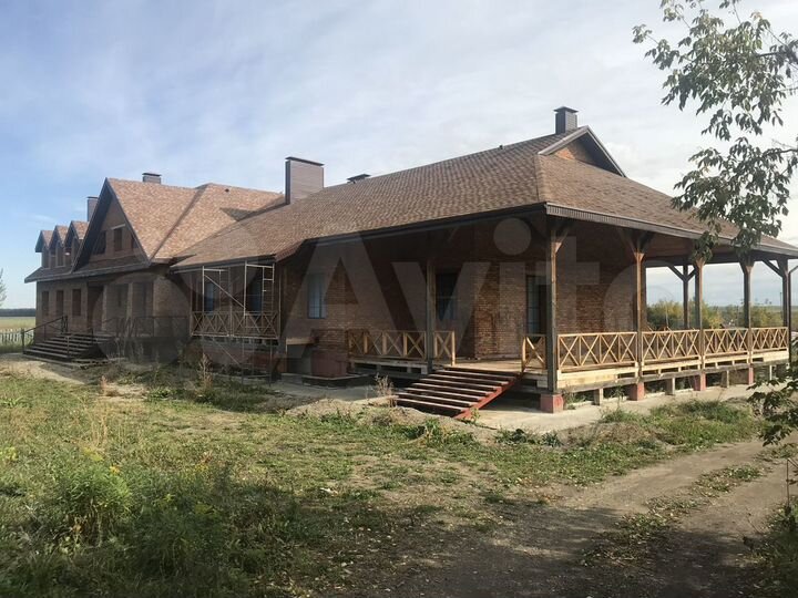 Дом 1250 м² на участке 100 сот.