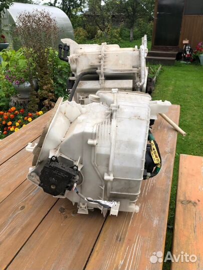 Корпус печки в сборе с моторчиком camry v30