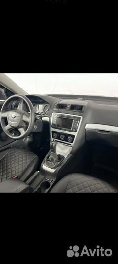 Skoda Octavia 1.6 МТ, 2011, 110 000 км