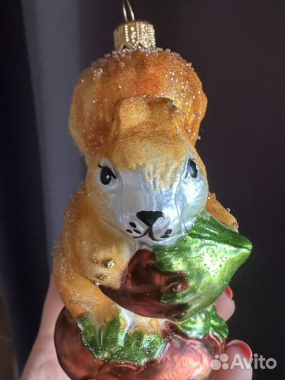 Елочная игрушка белочка с орехом irena co