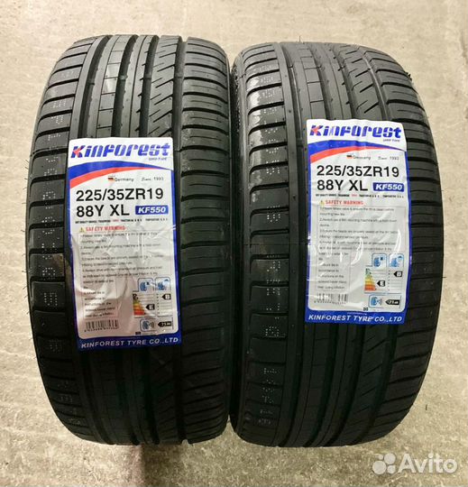 Kinforest KF550-UHP 225/35 R19 88Y