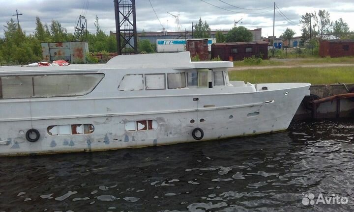 Корпус катера Фламинго 20м.недострой