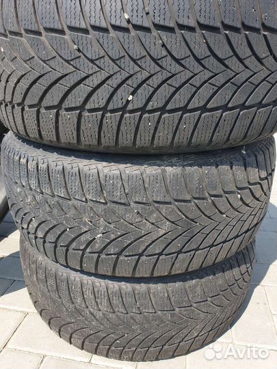 Goodyear UltraGrip Ice 2 215/45 R17 91T