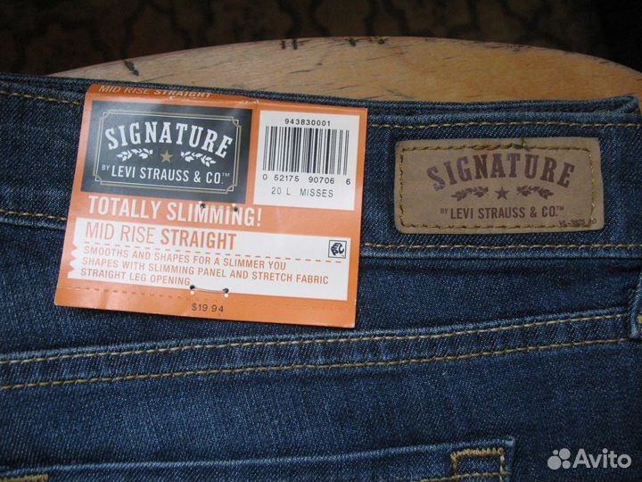 Джинсы Signature by Levi Strauss & и расклёщёные