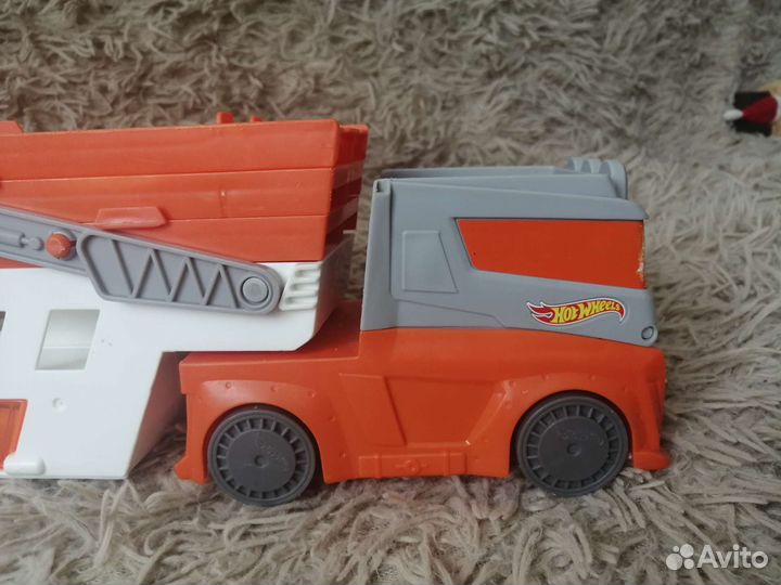 Автовоз Hot wheels