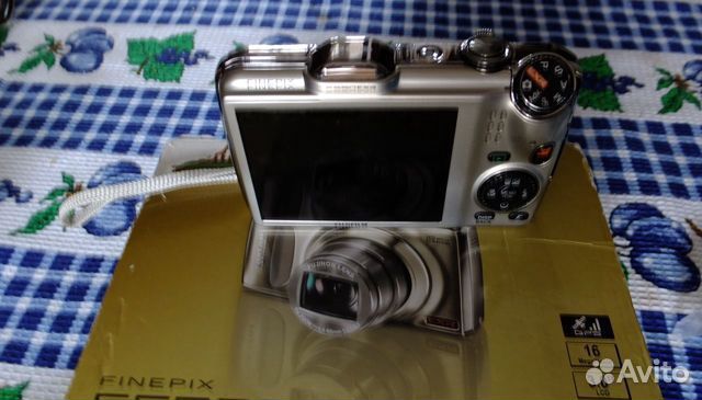 Fujifilm FinePix f550exr