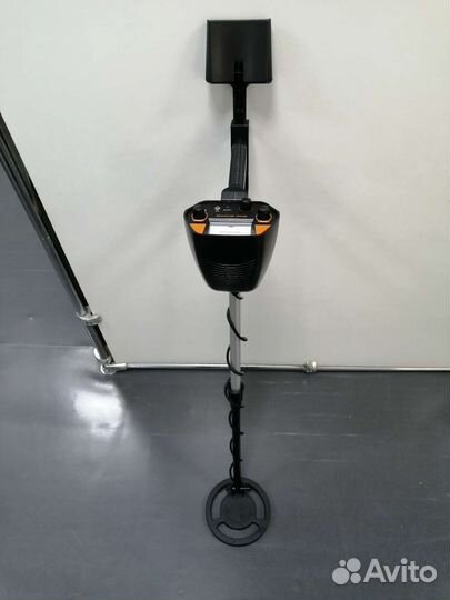 Металлоискатель новый