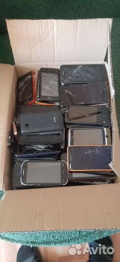 Телефоны на запчасти