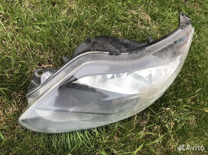Фара на запчасти - левая клемма Форд Фокус 3