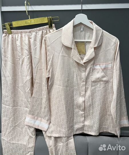 Женская пижама шелковая