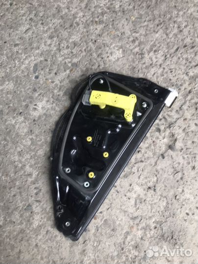 Стеклоподъемник Land Rover Freelander 2