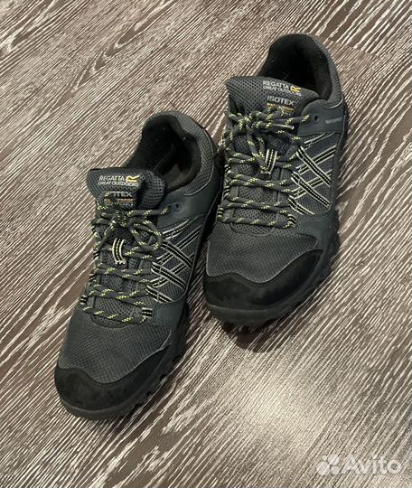 Треккинговые кроссовки мужские