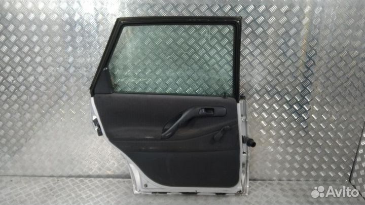 Дверь боковая Volkswagen Passat 4 (1994-1996)