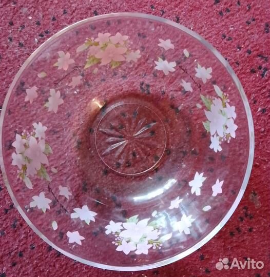 Салатники стеклянные с крышками