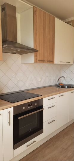 2-к. квартира, 55 м², 10/17 эт.