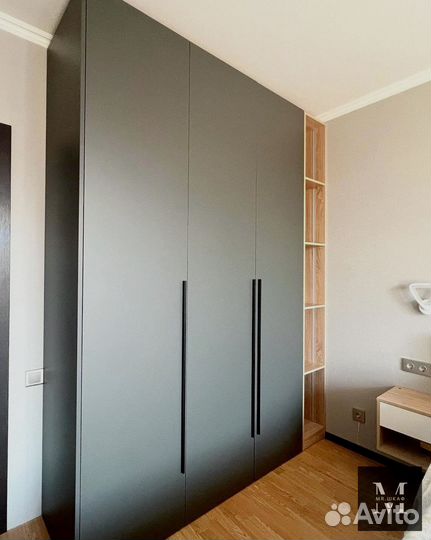 Шкаф распашной с фрезеровкой