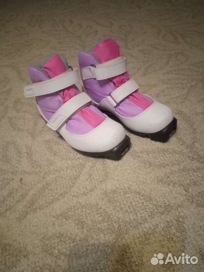 Лыжные ботинки