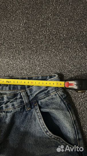 Джинсы на доставке