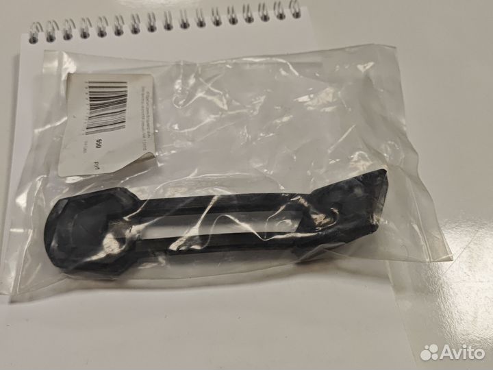 Замок фиксатор капота brp