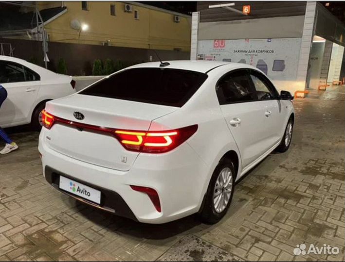 Водитель на комфорт+ без залога (ищем женщин)