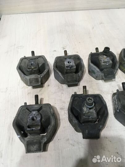 Опора подушка кпп Ауди 100 С4