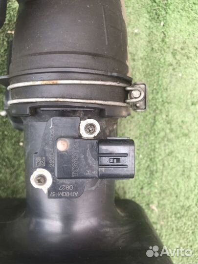 Корпус воздушного фильтра Toyota Hiace TRH214