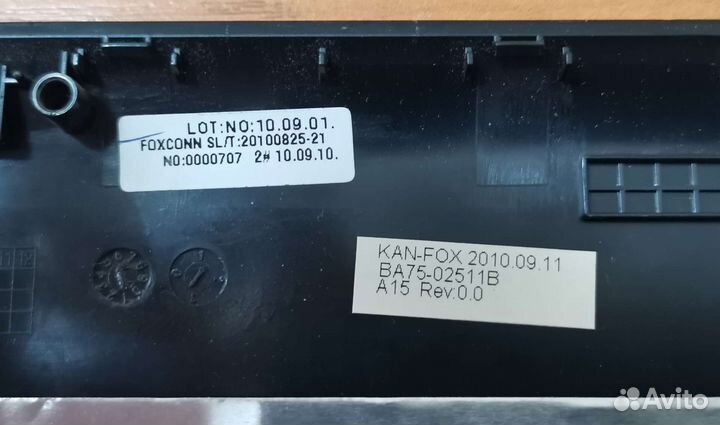 Крышка матрицы (экрана) Samsung NP-R730 / R780